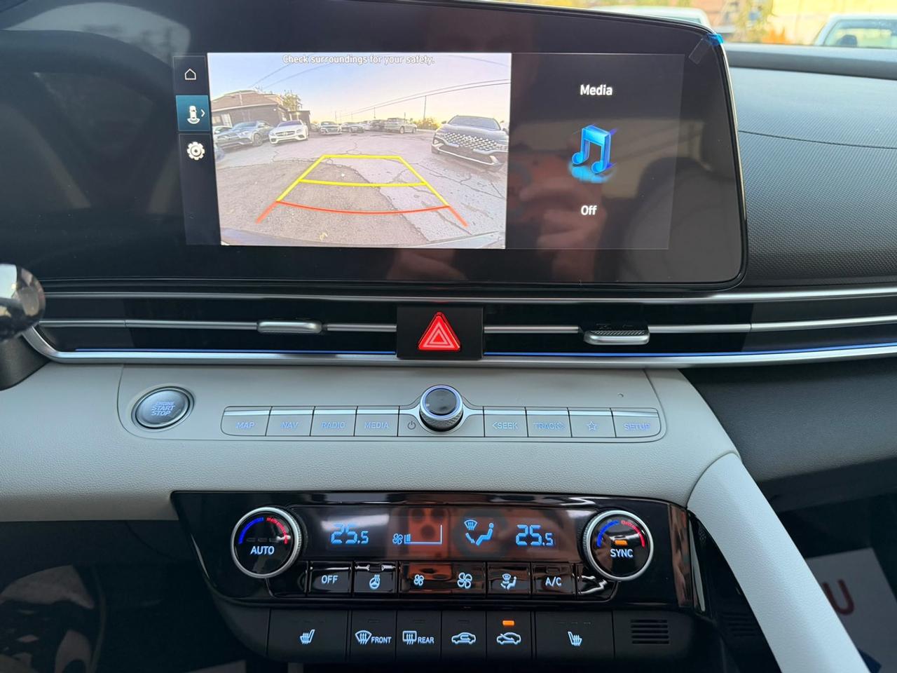 2026 Hyundai Elantra Luxury Photo