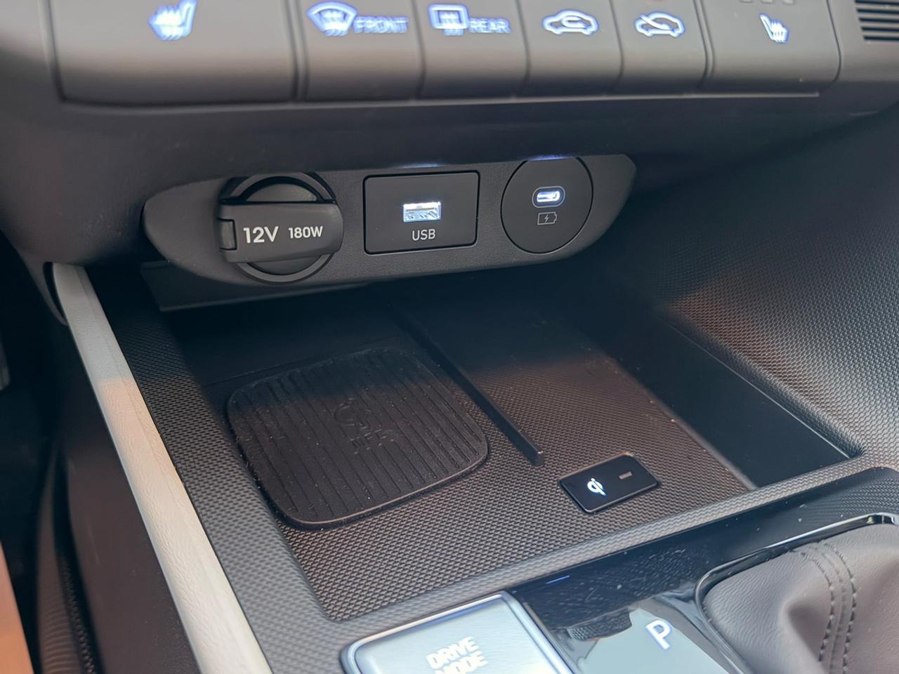 2026 Hyundai Elantra Luxury Photo