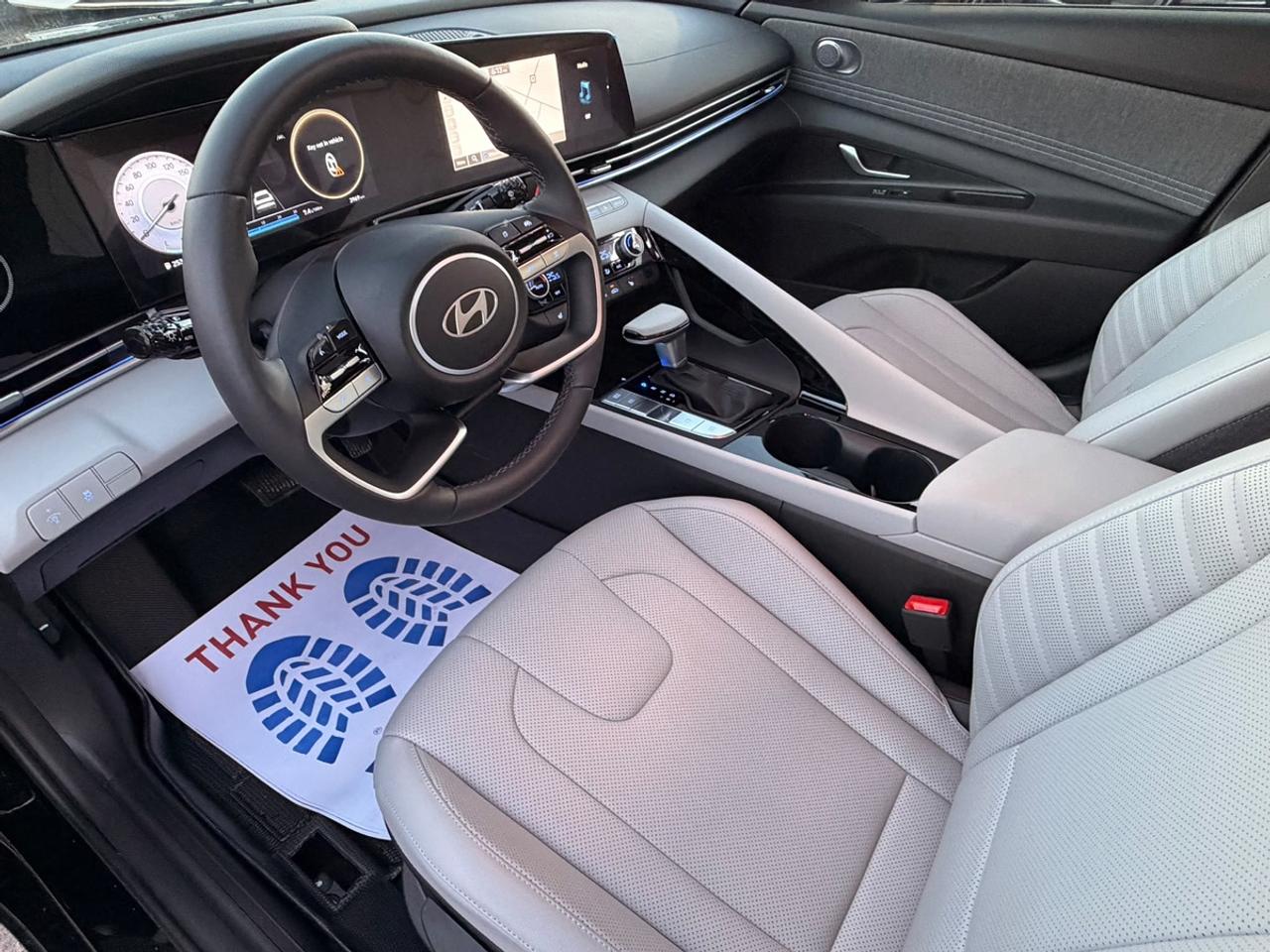 2026 Hyundai Elantra Luxury Photo