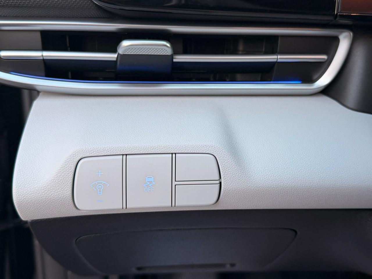 2026 Hyundai Elantra Luxury Photo