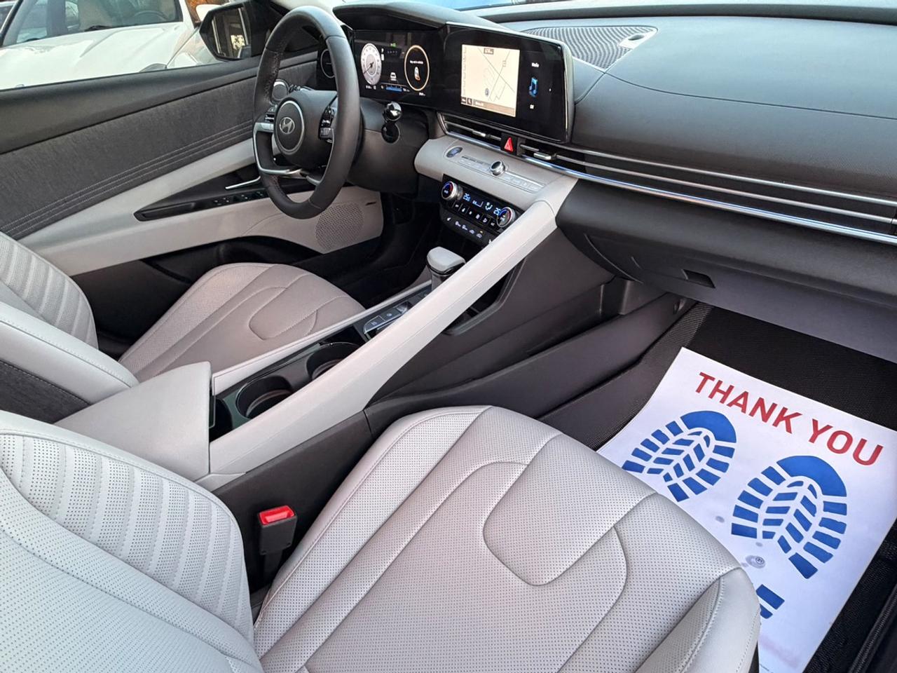 2026 Hyundai Elantra Luxury Photo