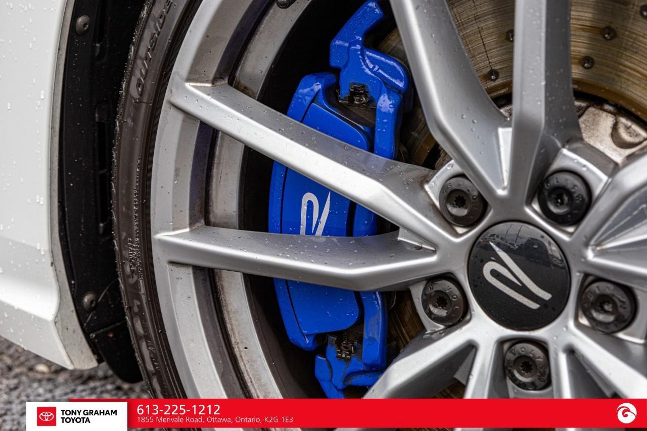 2024 Volkswagen Golf R Photo