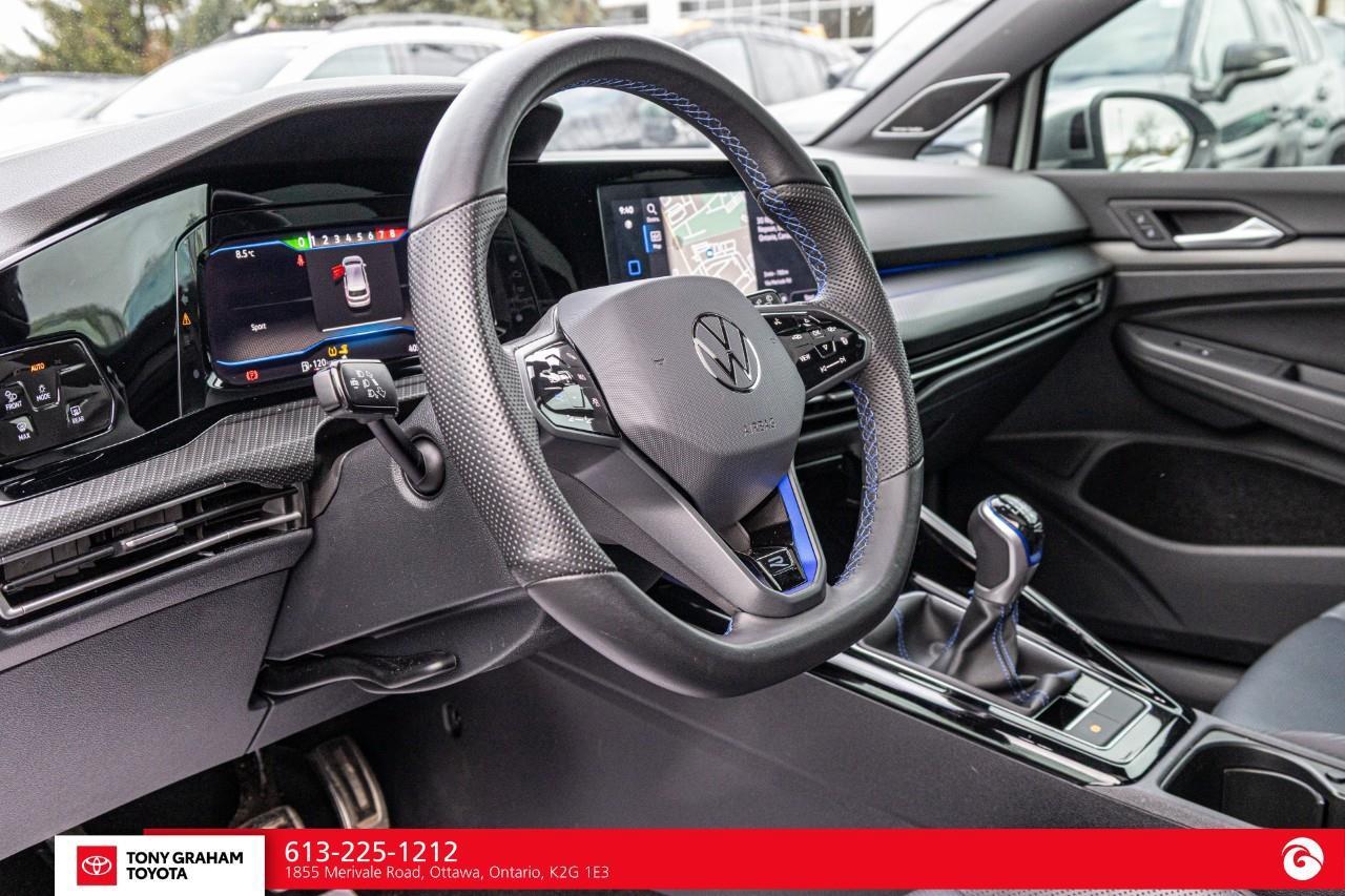 2024 Volkswagen Golf R Photo