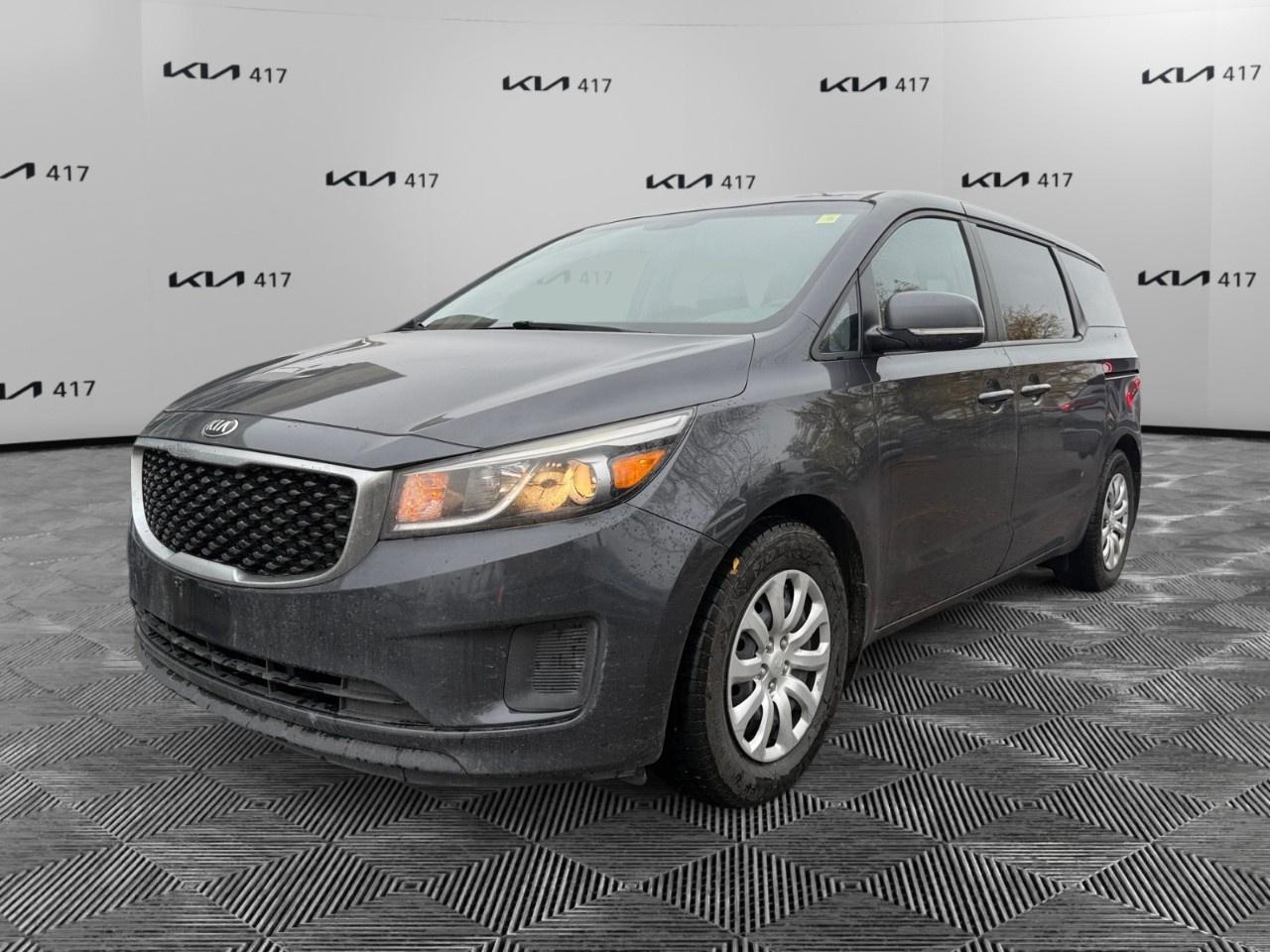 2017 Kia Sedona 4dr Wgn L Photo0