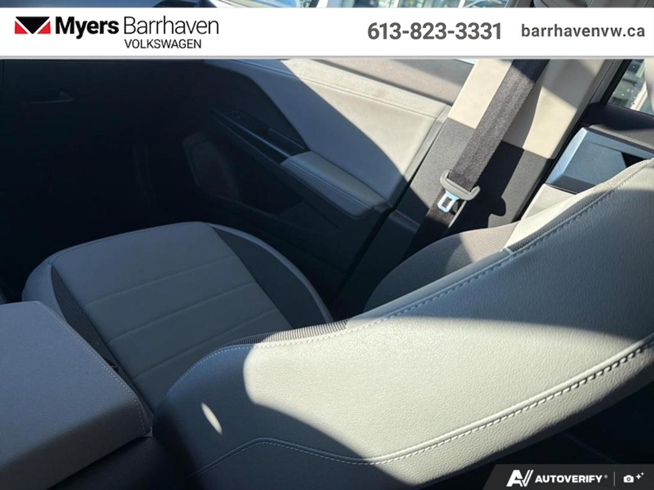 2024 Volkswagen Taos Comfortline 4MOTION  -  Heated Seats Photo