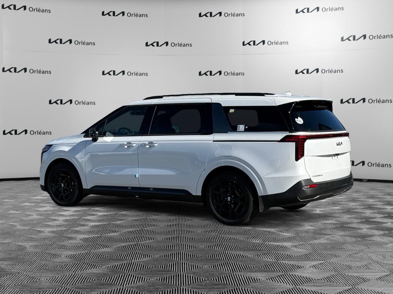 2027 Kia Carnival SX FWD Photo