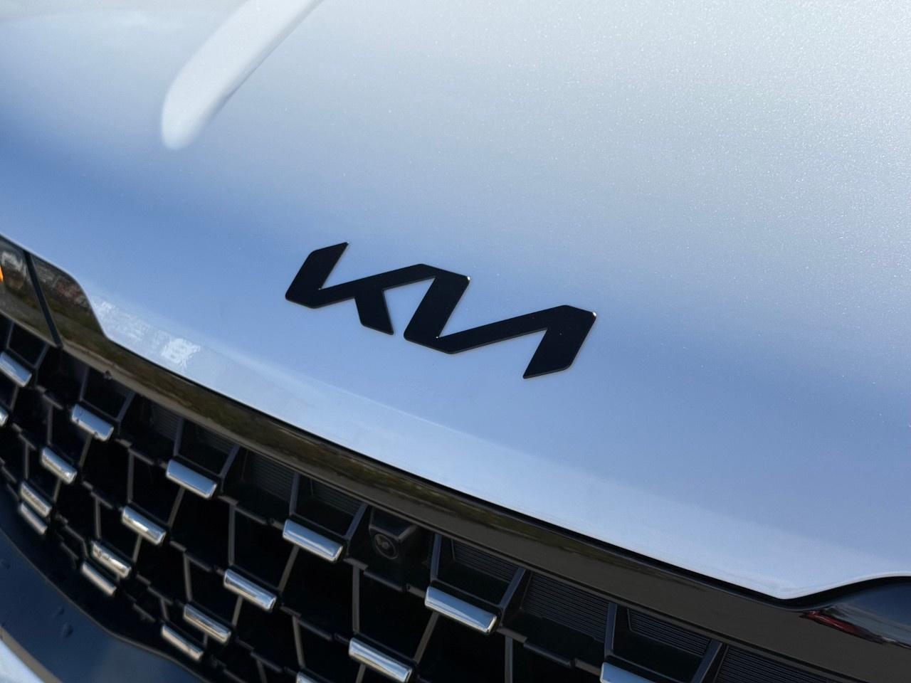 2027 Kia Carnival SX FWD Photo