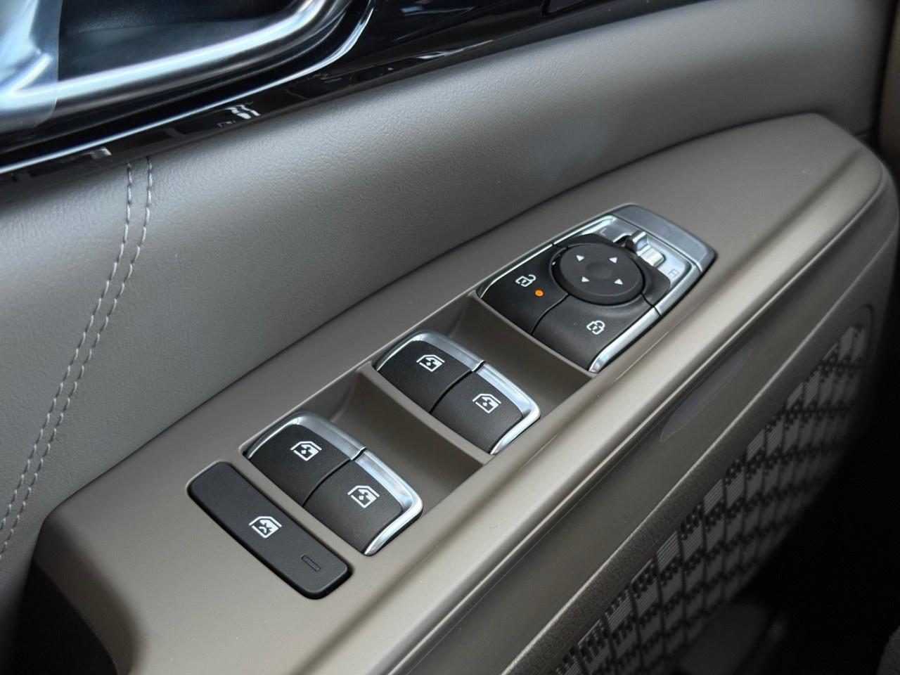 2027 Kia Carnival SX FWD Photo