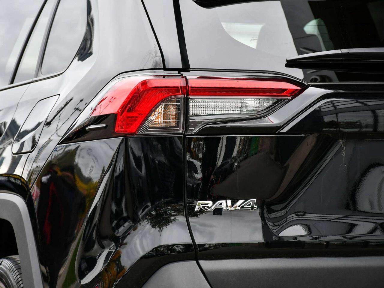 2025 Toyota RAV4 XLE AWD Photo