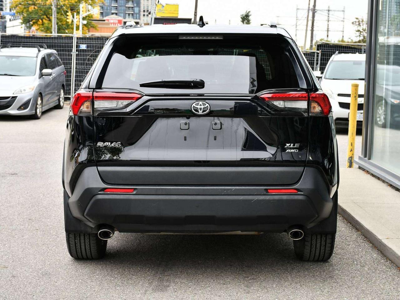 2025 Toyota RAV4 XLE AWD Photo