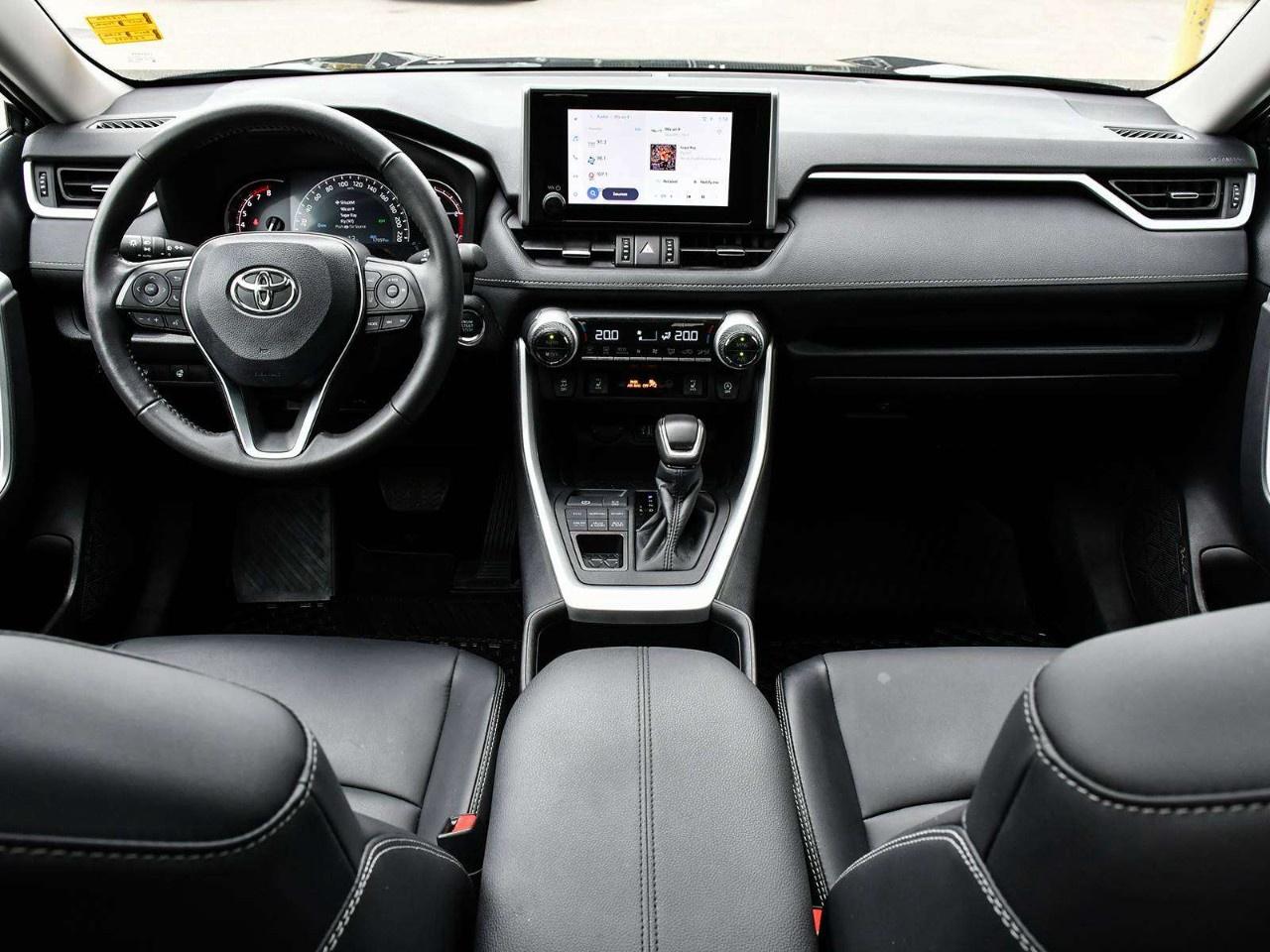 2025 Toyota RAV4 XLE AWD Photo
