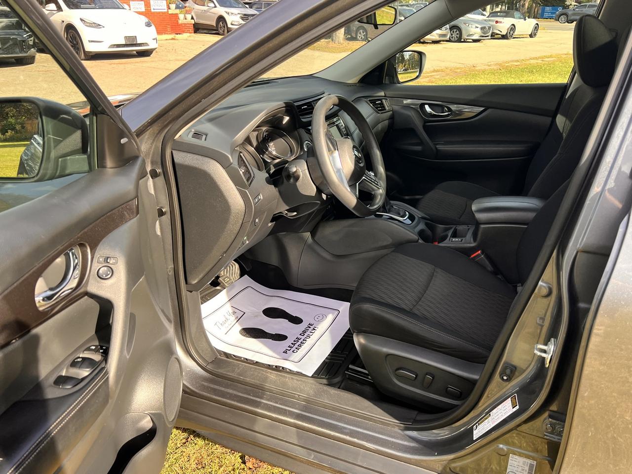 2018 Nissan Rogue SV AWD *Panoramic Roof Photo