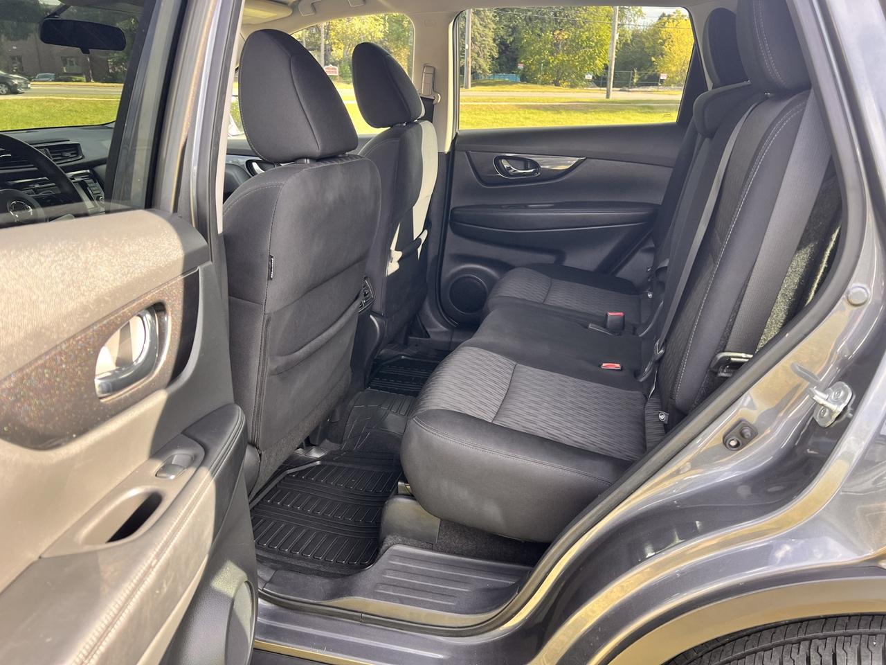 2018 Nissan Rogue SV AWD *Panoramic Roof Photo