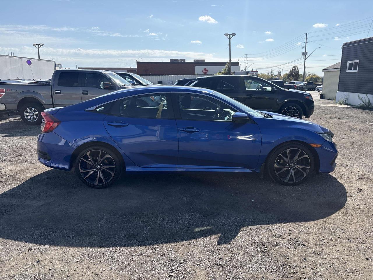 2019 Honda Civic Sport Photo3
