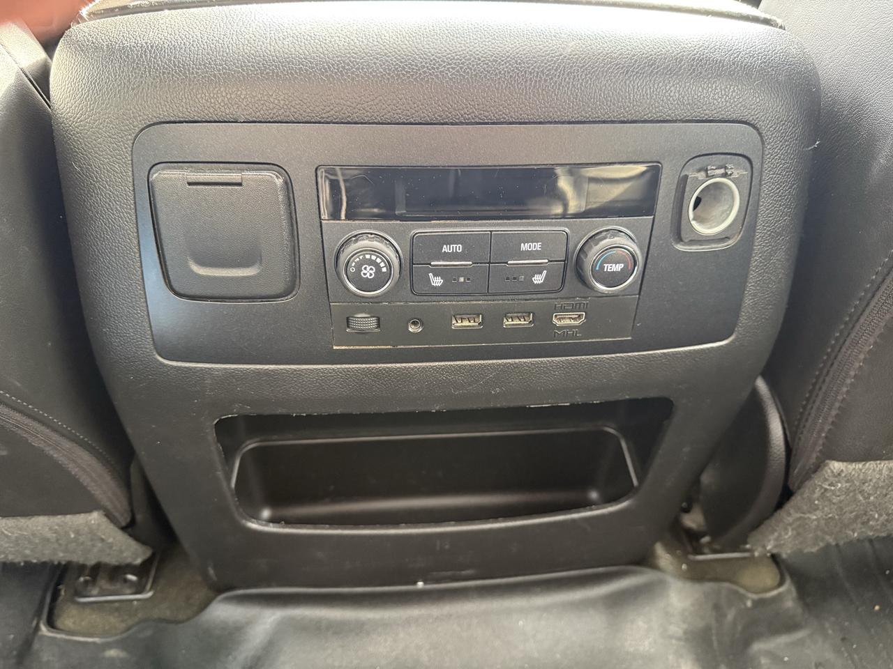 2018 GMC Yukon XL 4WD 4DR DENALI Photo
