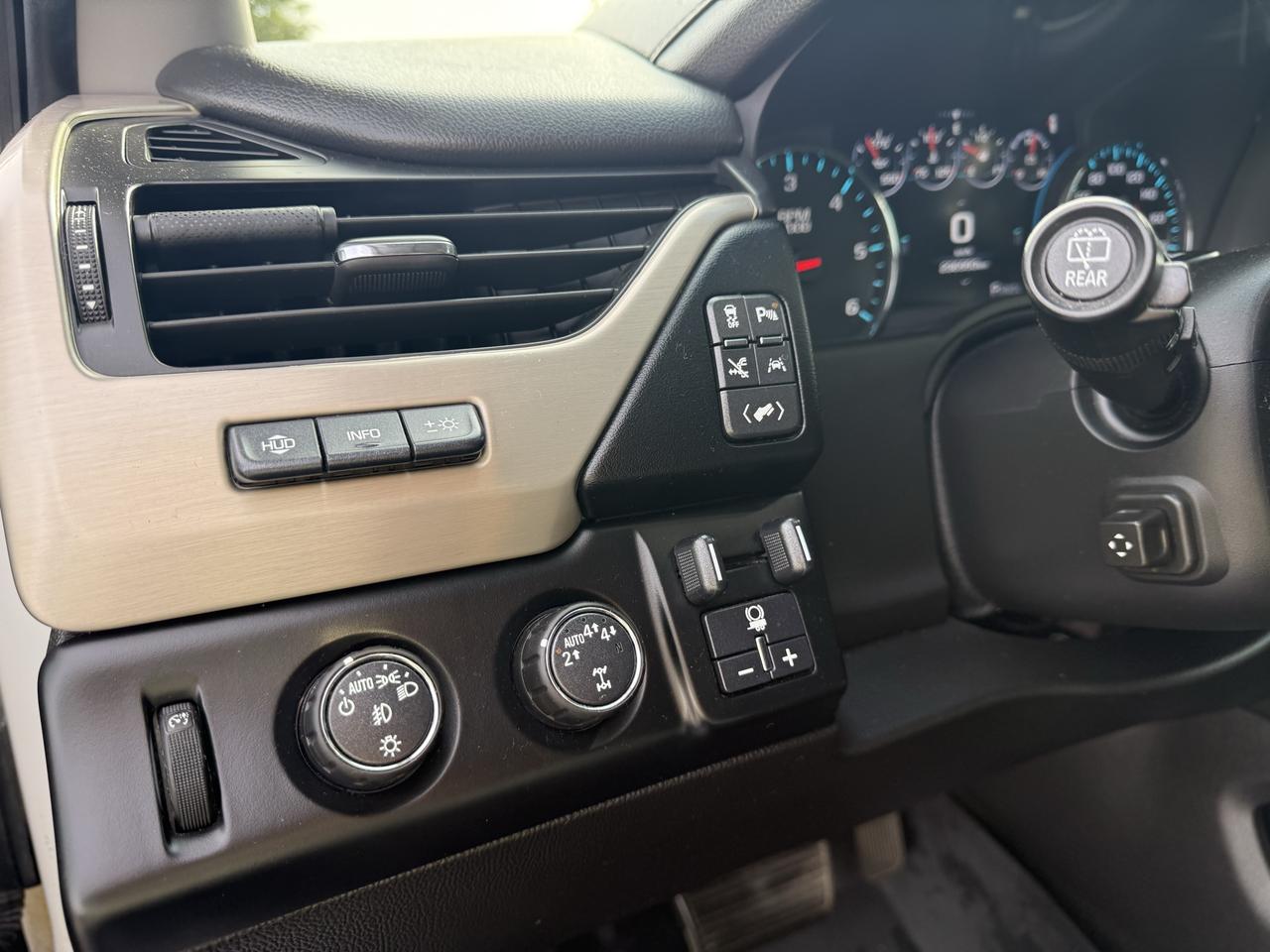 2018 GMC Yukon XL 4WD 4DR DENALI Photo