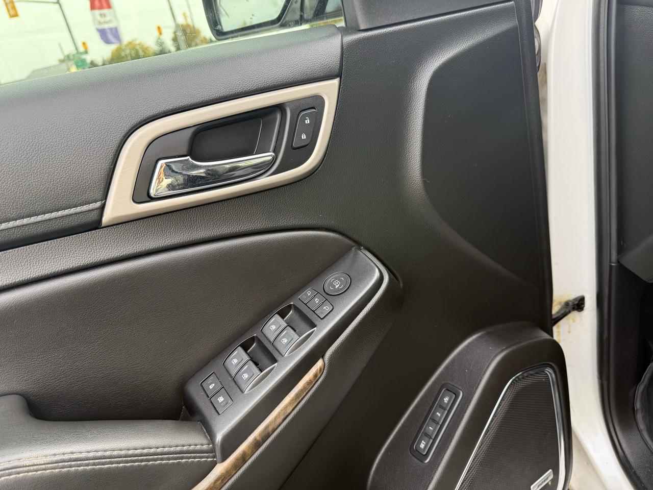 2018 GMC Yukon XL 4WD 4DR DENALI Photo