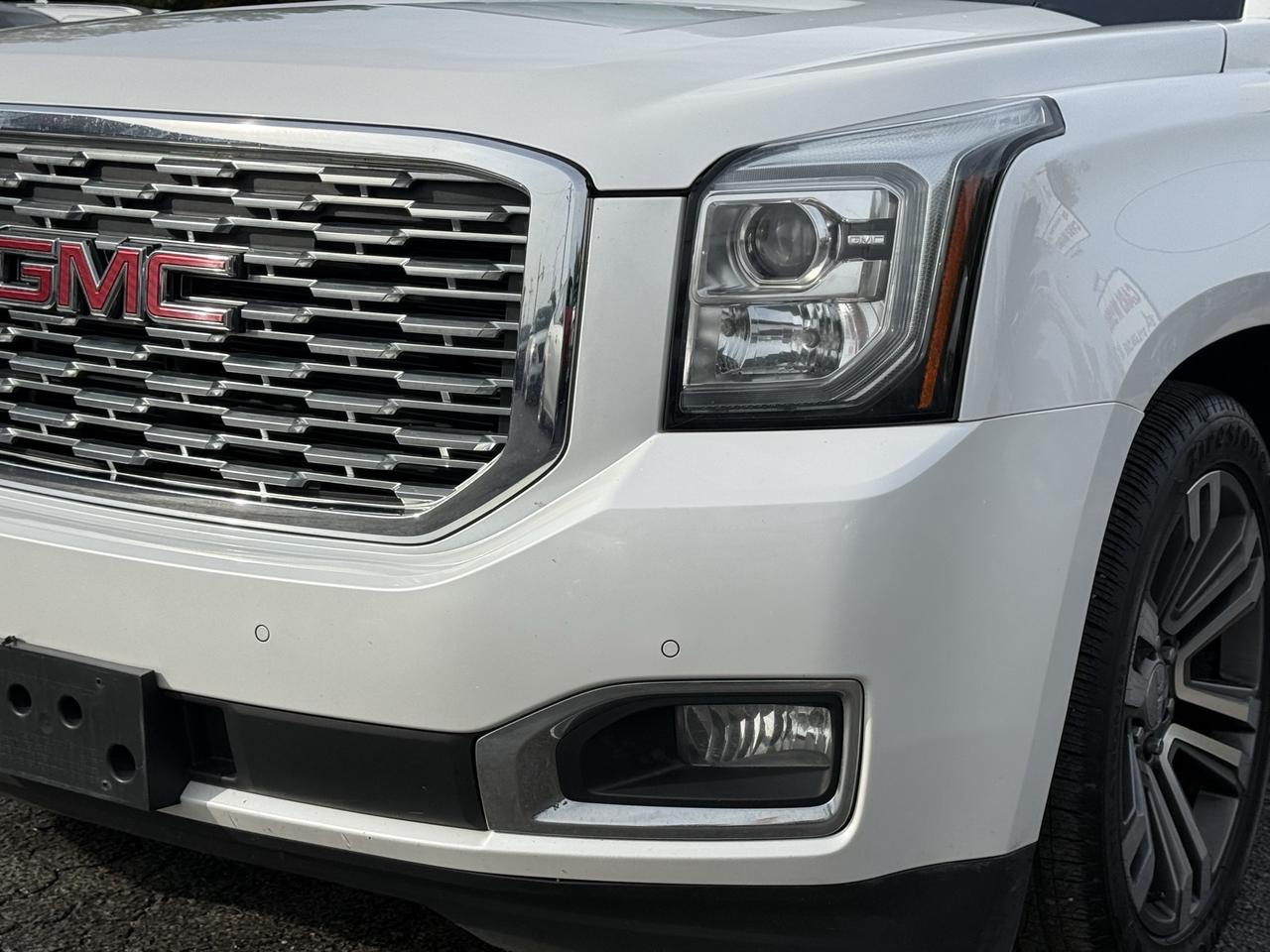 2018 GMC Yukon XL 4WD 4DR DENALI Photo