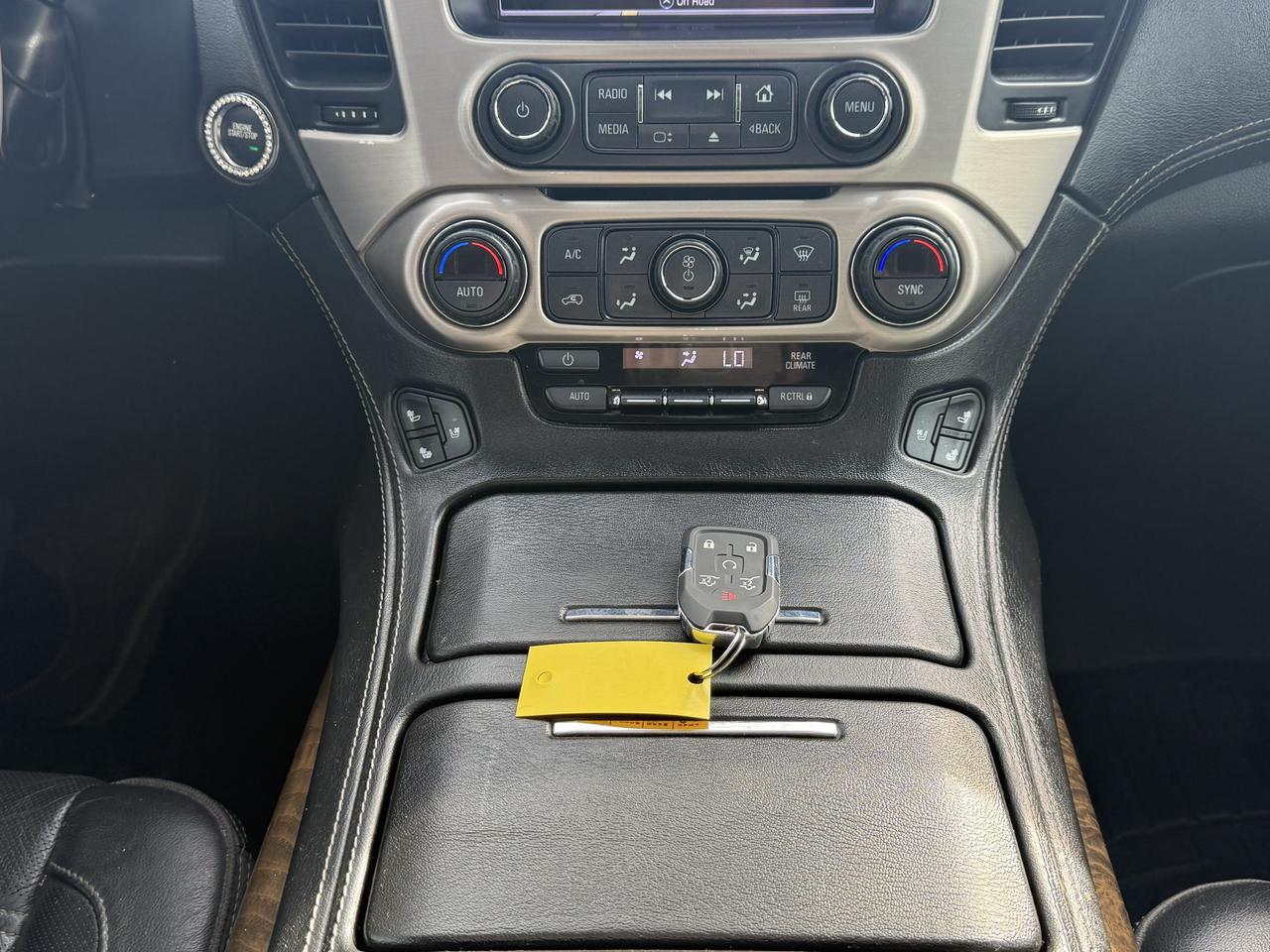 2018 GMC Yukon XL 4WD 4DR DENALI Photo
