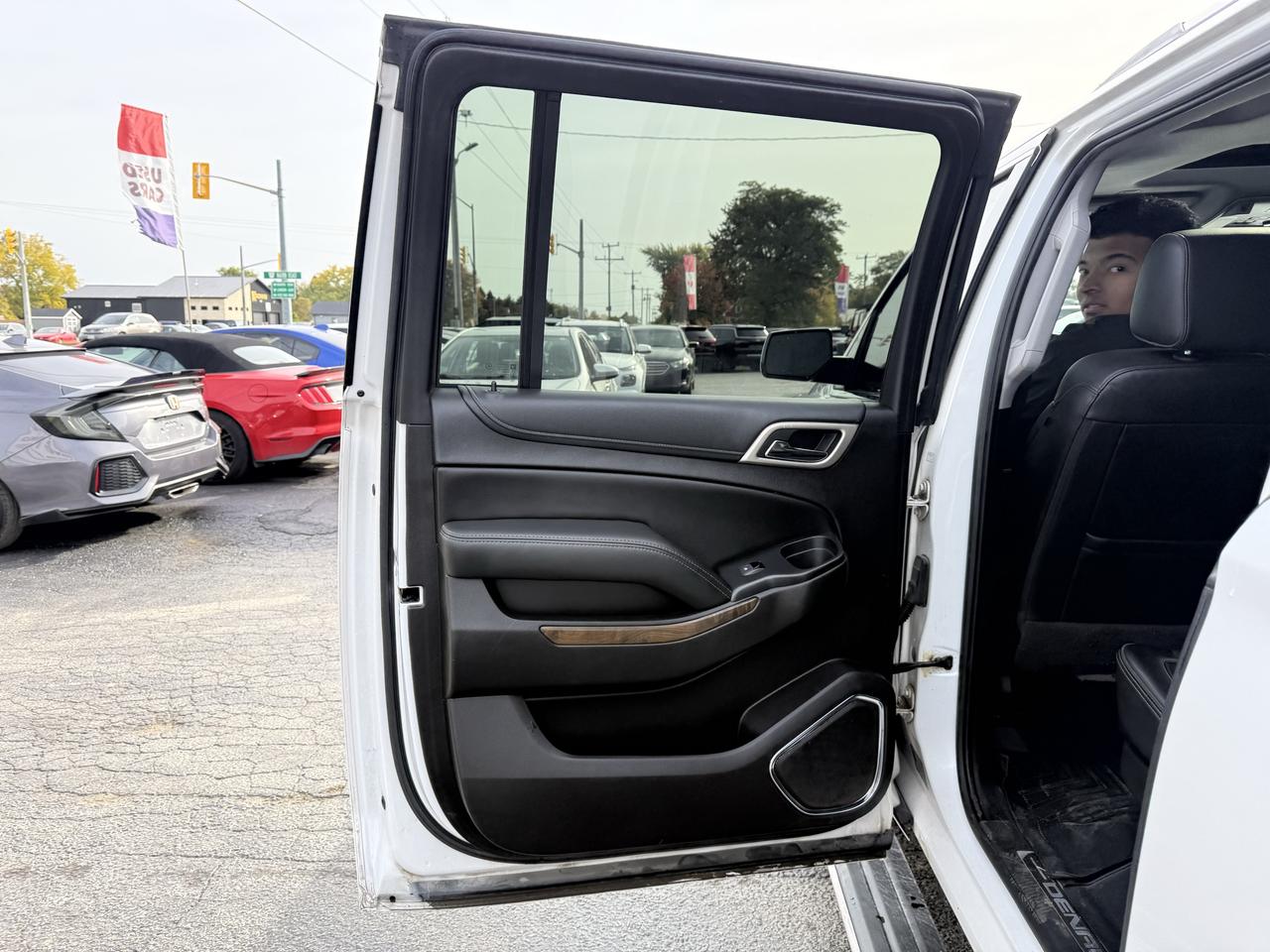 2018 GMC Yukon XL 4WD 4DR DENALI Photo