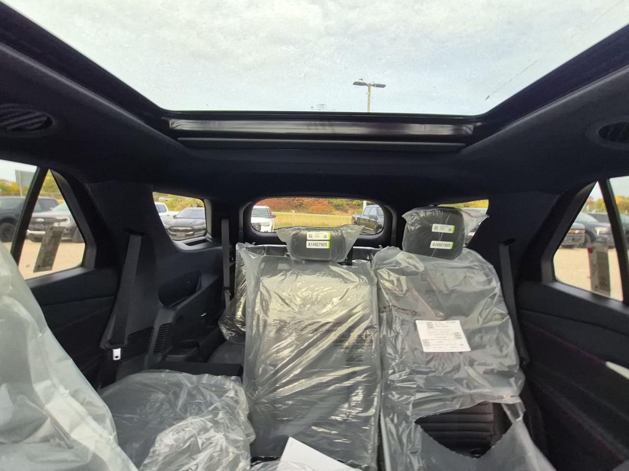 2027 Ford Explorer ST-LINE, MOONROOF, 360 CAM, ADAPTIVE CRUISE Photo
