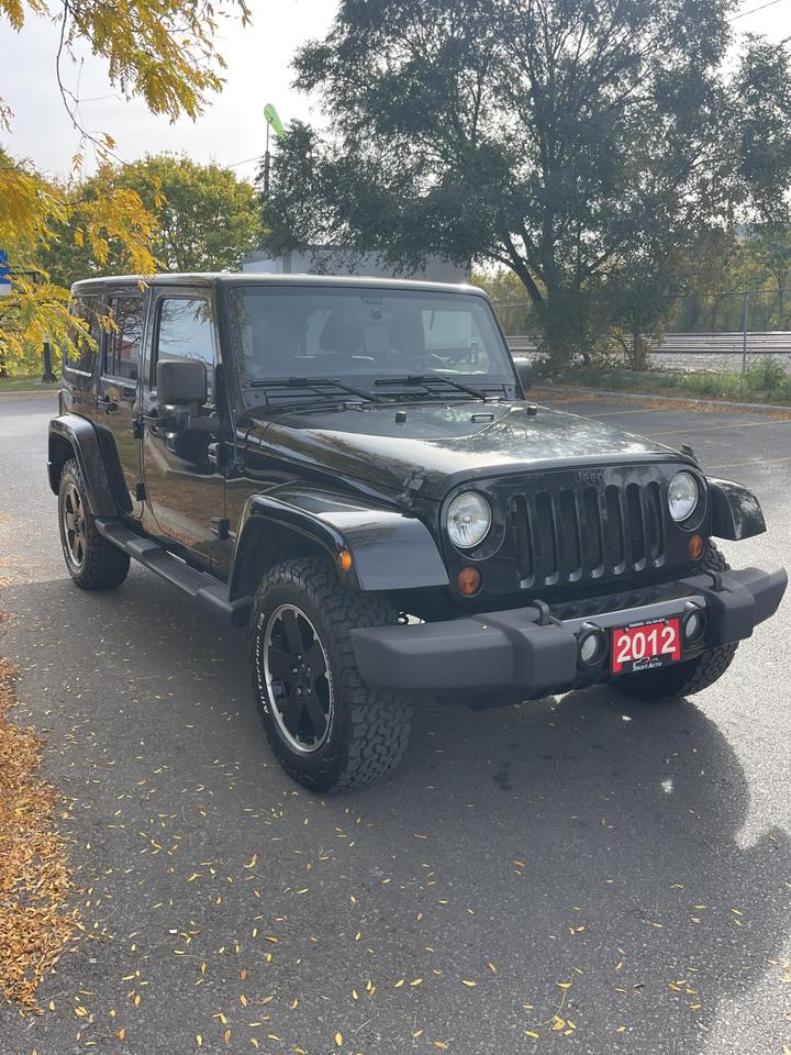 2012 Jeep Wrangler ALTITUDE   LEATHER  6 SPEED MANUAL Photo