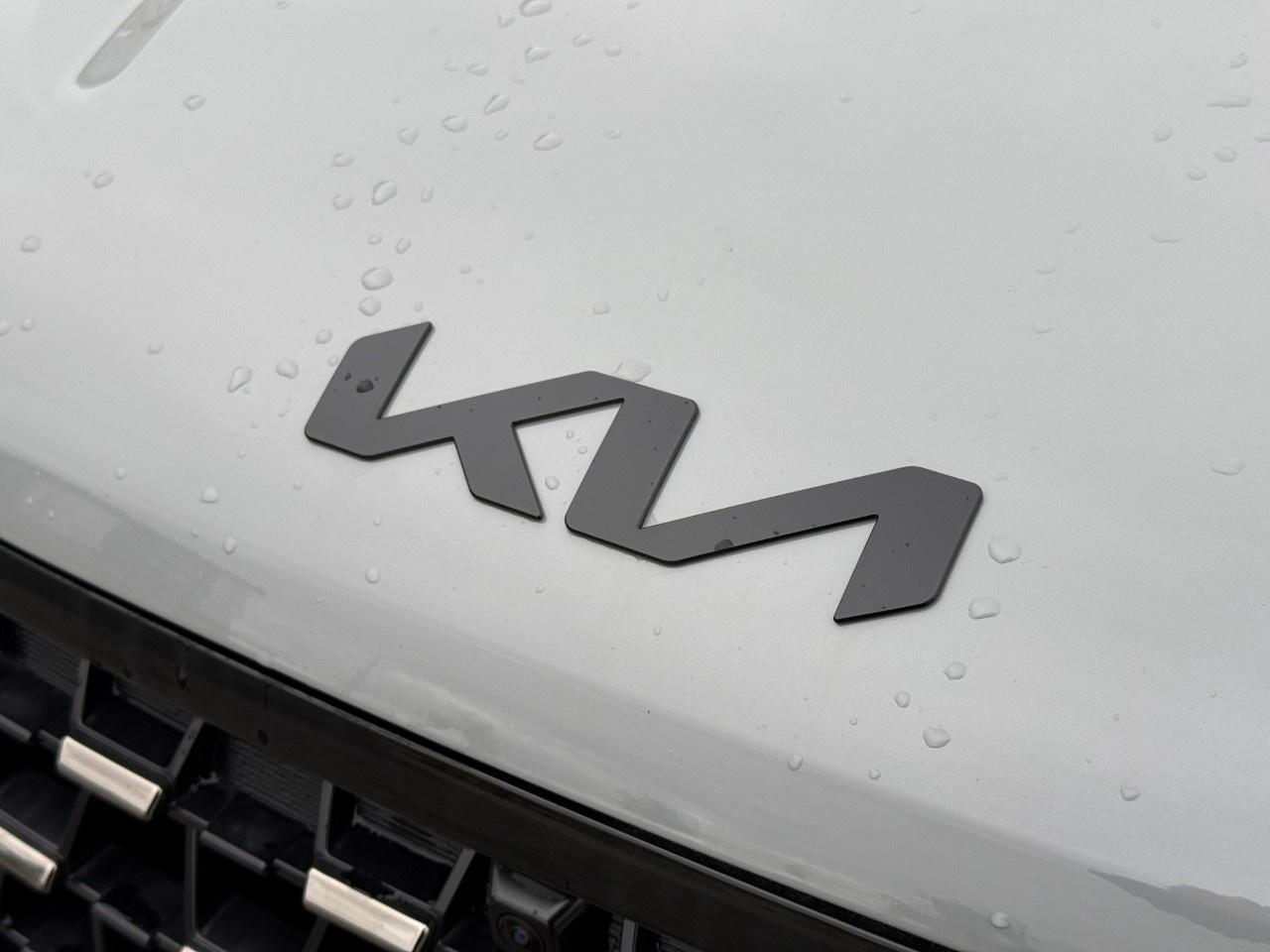 2027 Kia Carnival SX  FWD Photo