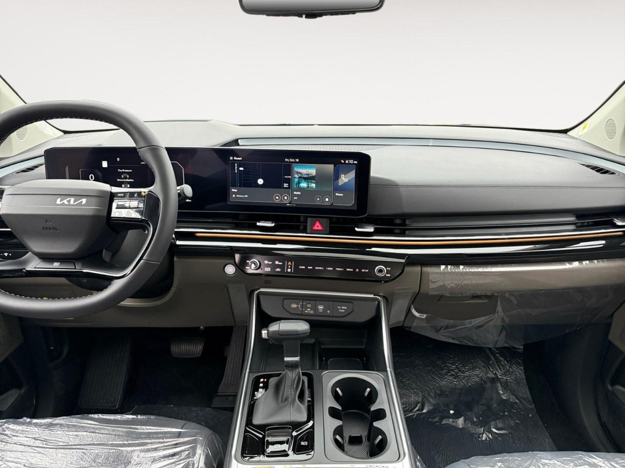 2027 Kia Carnival SX  FWD Photo