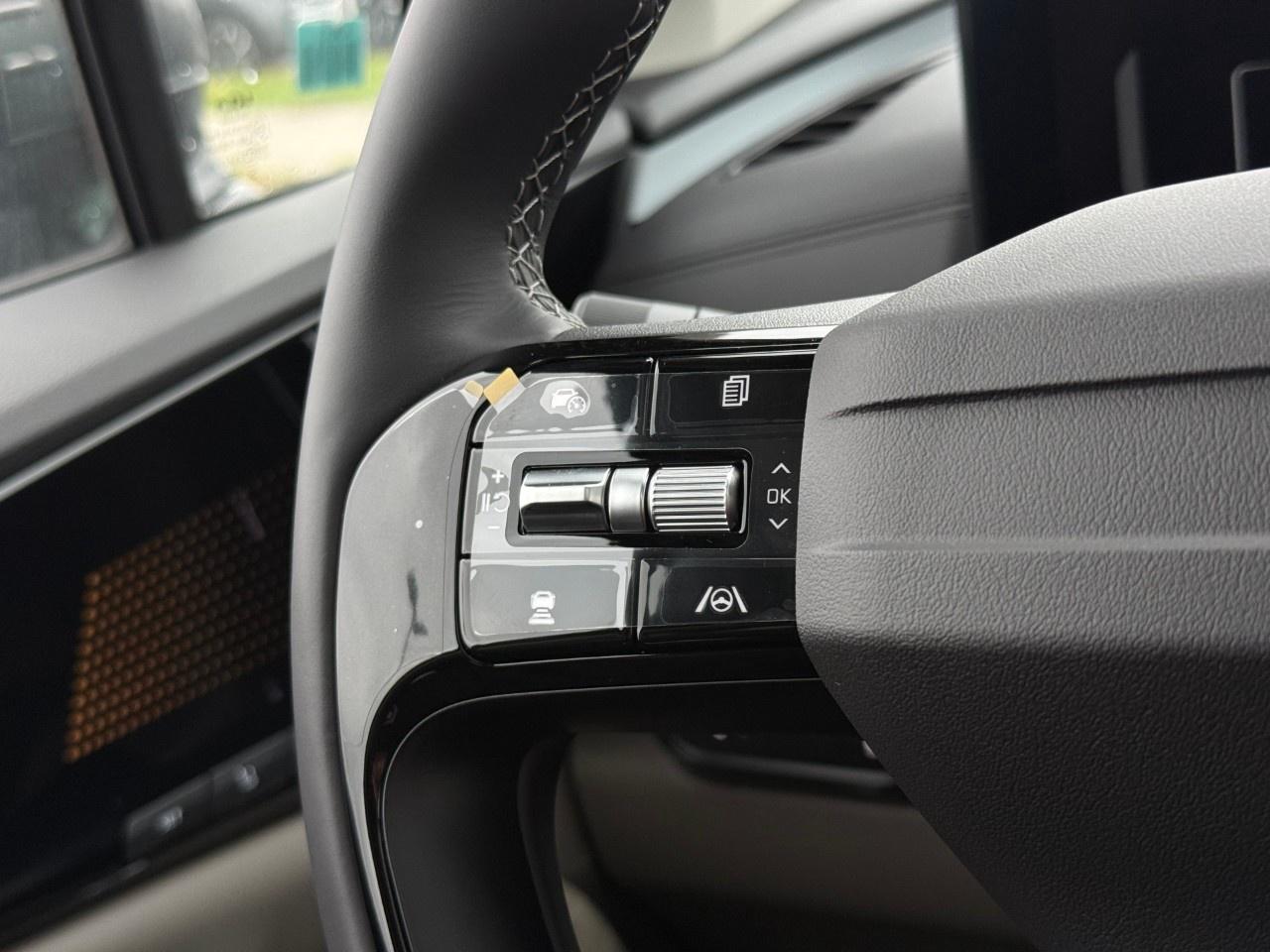 2027 Kia Carnival SX  FWD Photo