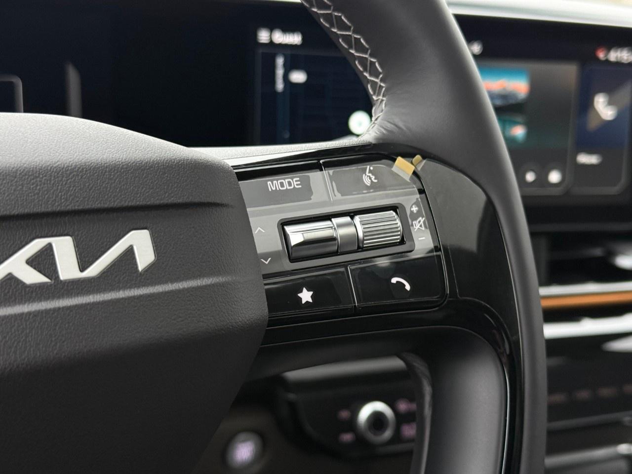 2027 Kia Carnival SX  FWD Photo