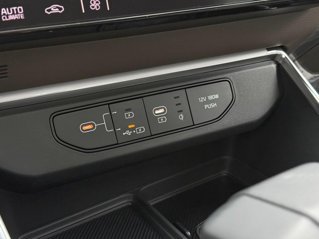2027 Kia Carnival SX  FWD Photo