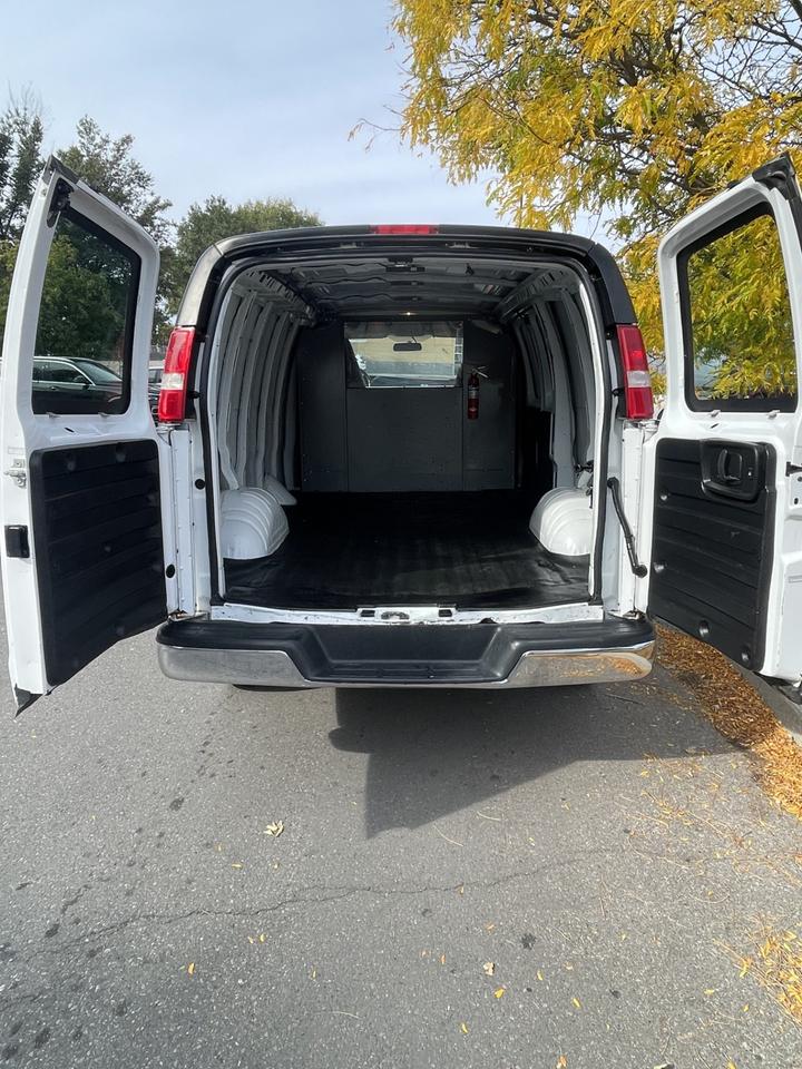 2019 Chevrolet Express Cargo Van HEAVY DUTY   REVERSE CAMERA   4.3L V6 Photo