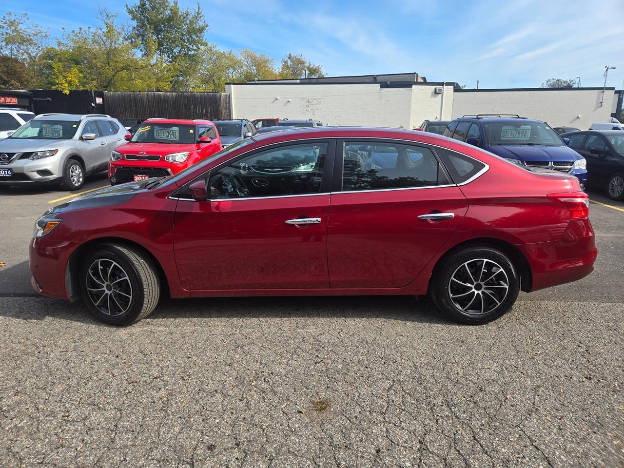 2016 Nissan Sentra SV Photo2