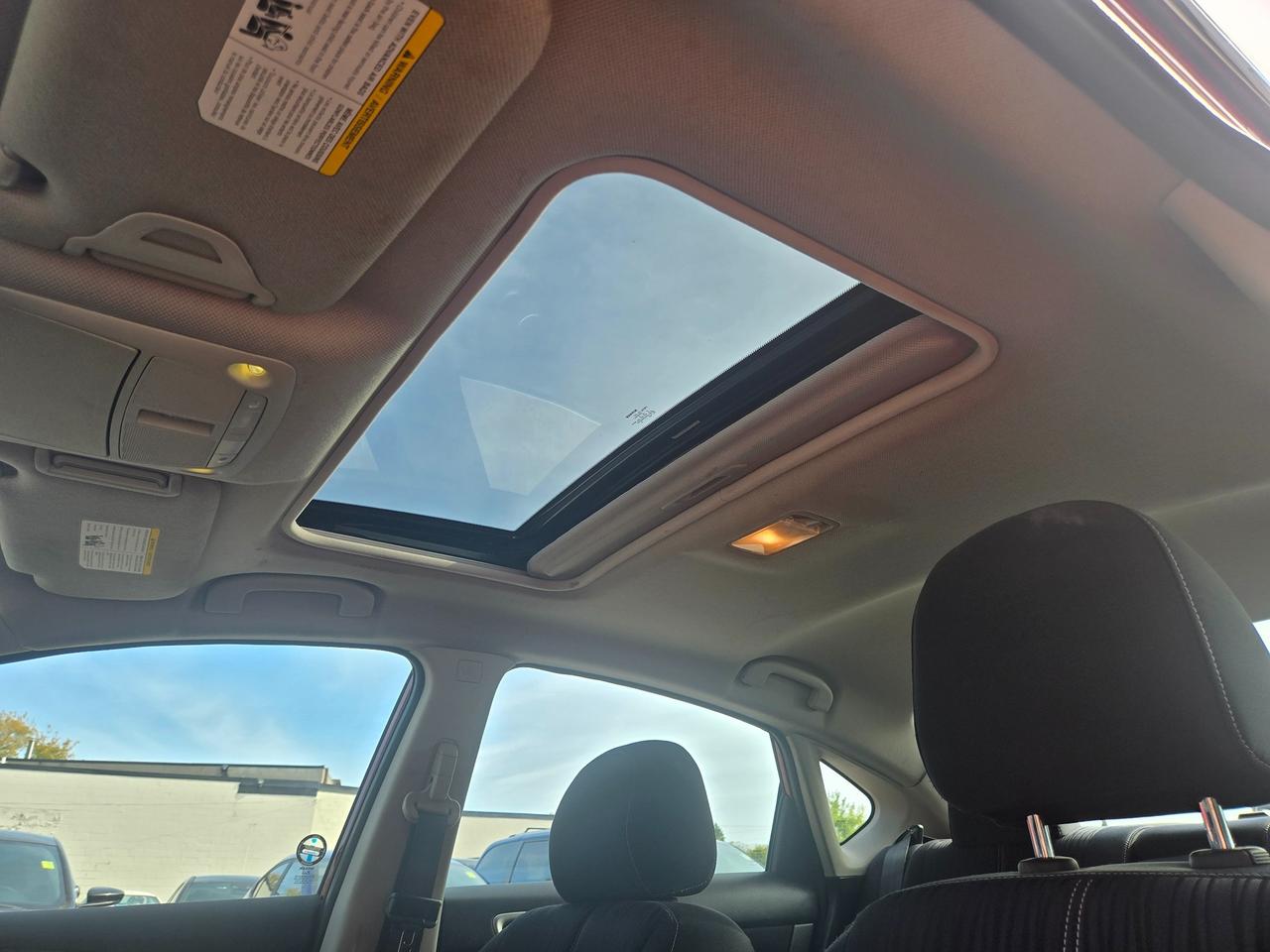 2016 Nissan Sentra SV Photo