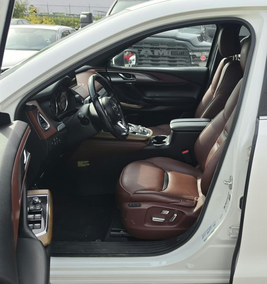 2017 Mazda CX-9 SIGNATURE / NO ACCIDENTS / LEATHER / ROOF / NAV Photo3