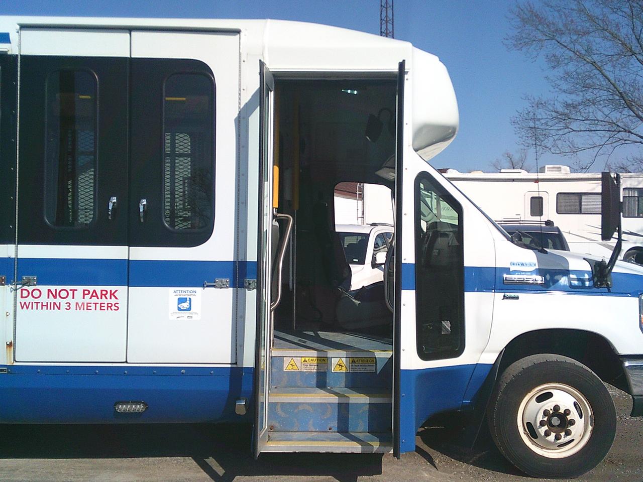 2017 Ford Econoline E-350 Super Duty Bus 158 DRW 7 PASS + WHEELCHAIR Photo