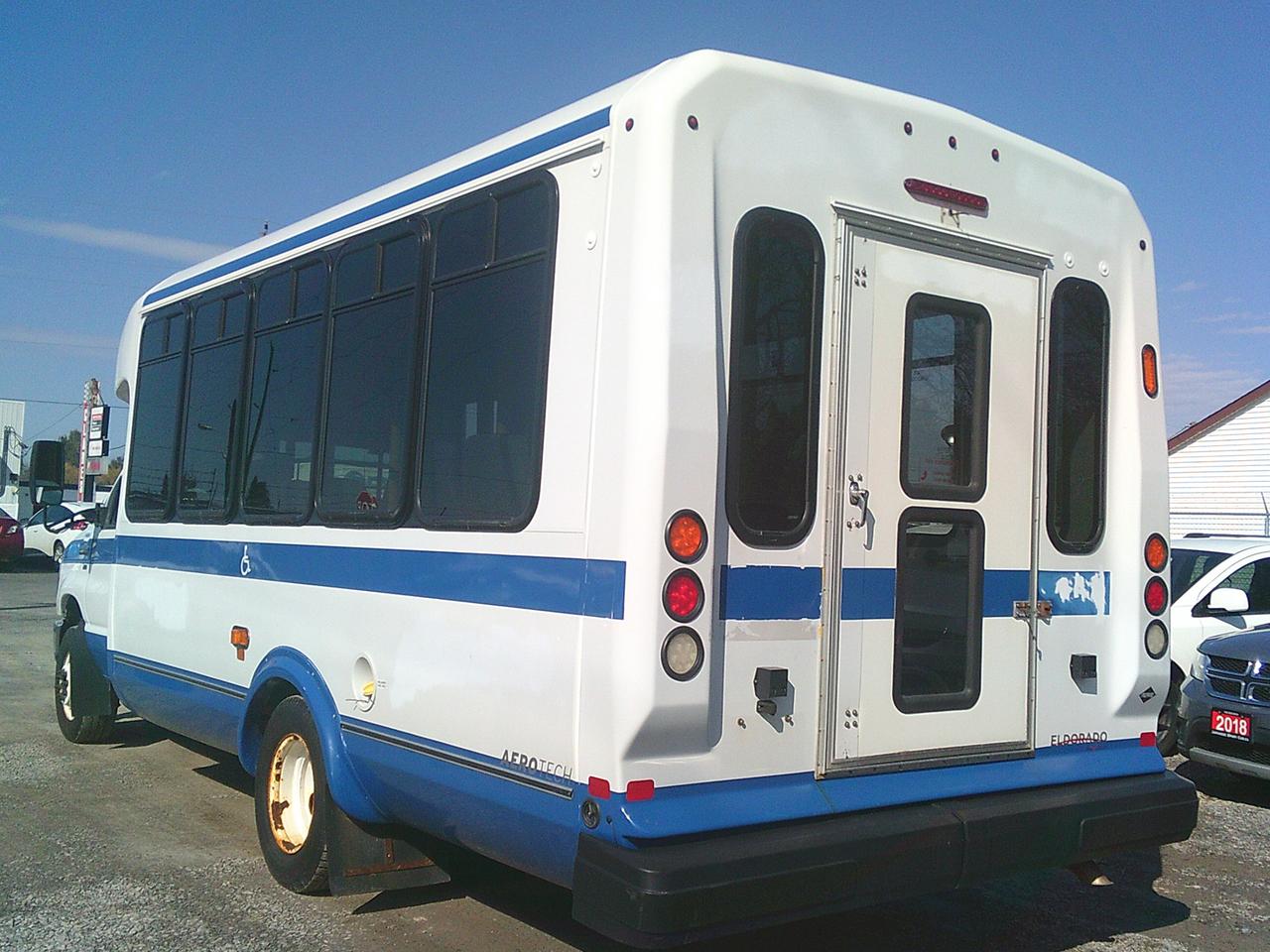 2017 Ford Econoline E-350 Super Duty Bus 158 DRW 7 PASS + WHEELCHAIR Photo
