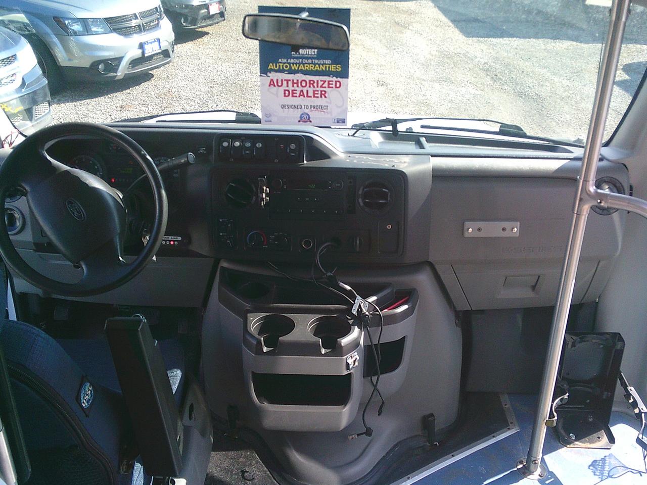 2017 Ford Econoline E-350 Super Duty Bus 158 DRW 7 PASS + WHEELCHAIR Photo