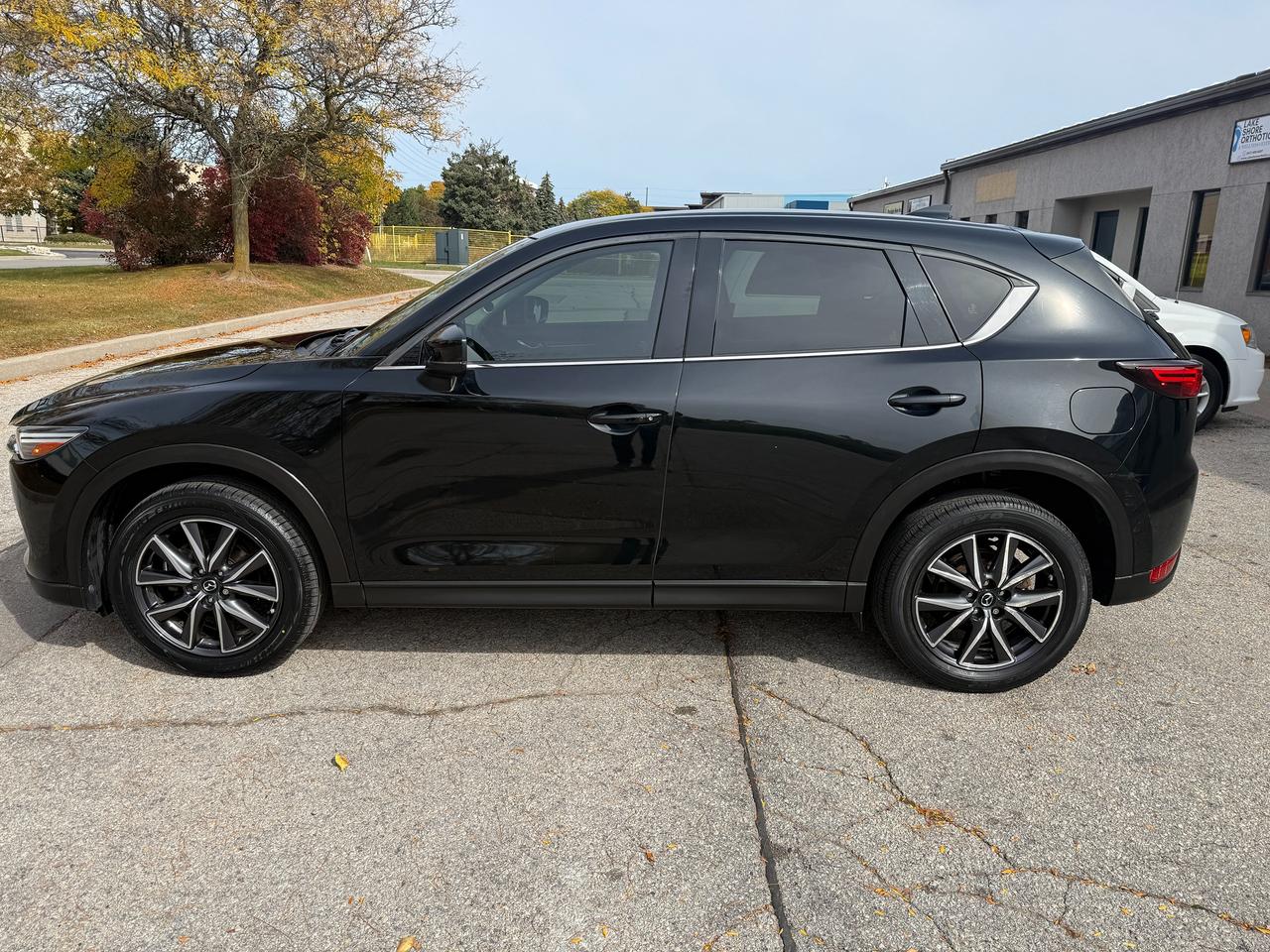 2017 Mazda CX-5 AWD GT,BLACK/BLACK LEATHER,SUNROOF,CERTIFIED ! Photo