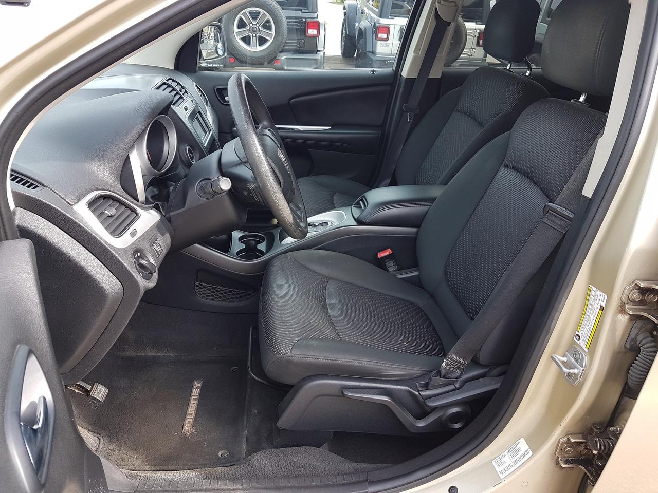 2011 Dodge Journey  Photo