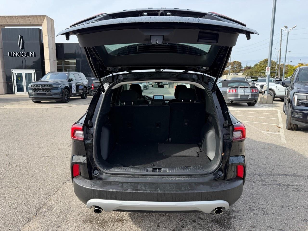 2025 Ford Escape Active 200A|*CPO*|COLD WTH PK|HTD STEER|1 OWNER|LOW KM Photo