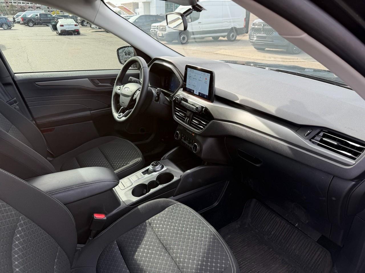 2025 Ford Escape Active 200A|*CPO*|COLD WTH PK|HTD STEER|1 OWNER|LOW KM Photo