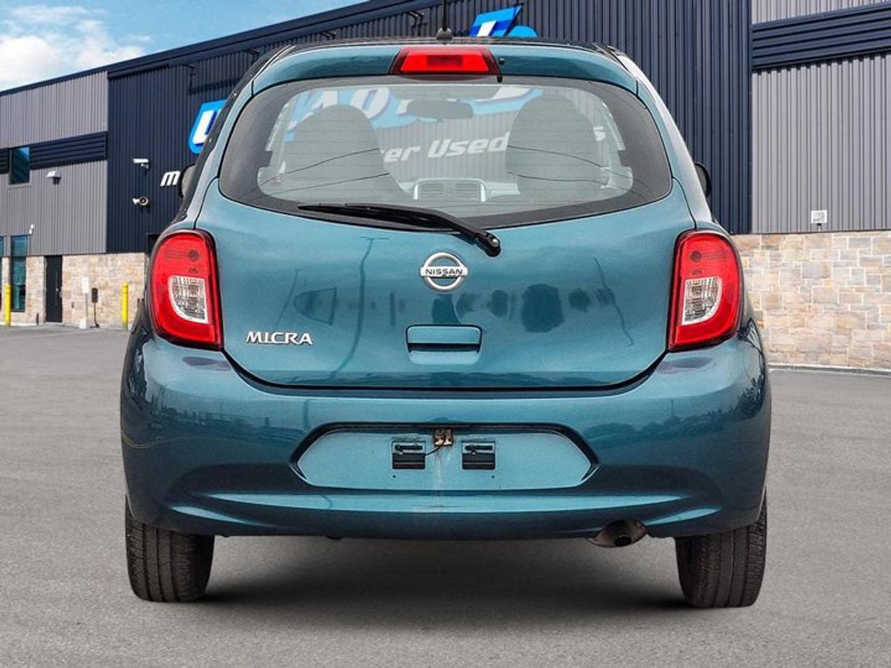 2017 Nissan Micra SV Hatchback | Auto | A/C | Keyless Entry | Power Windows + Locks | Cruise and More ! Photo3
