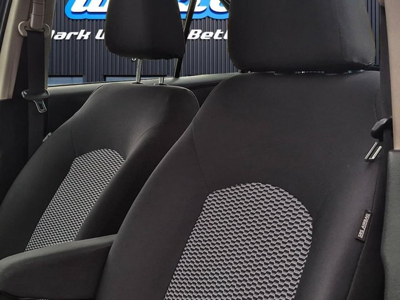 2017 Nissan Micra SV Hatchback | Auto | A/C | Keyless Entry | Power Windows + Locks | Cruise and More ! Photo
