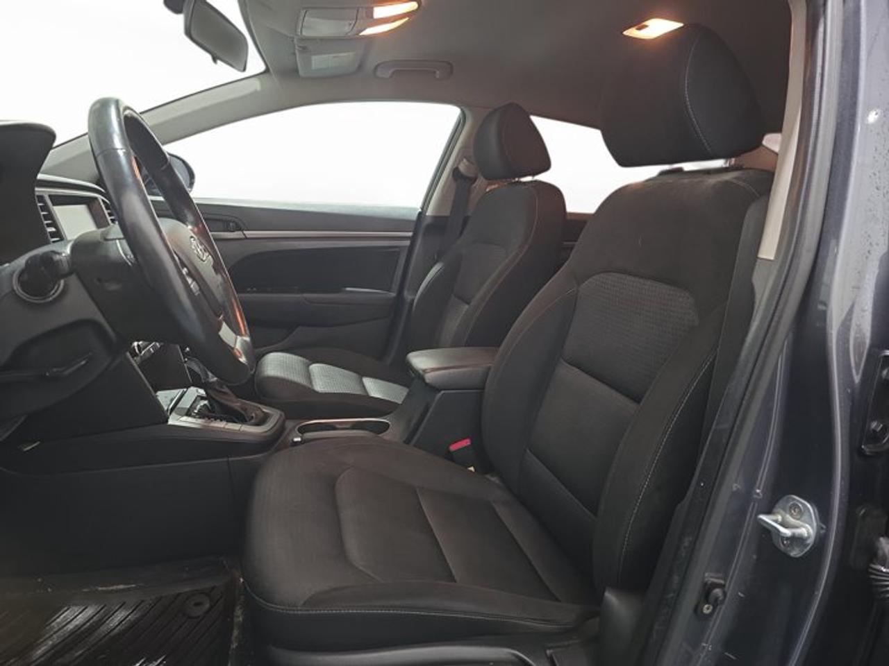 2017 Hyundai Elantra GL Photo