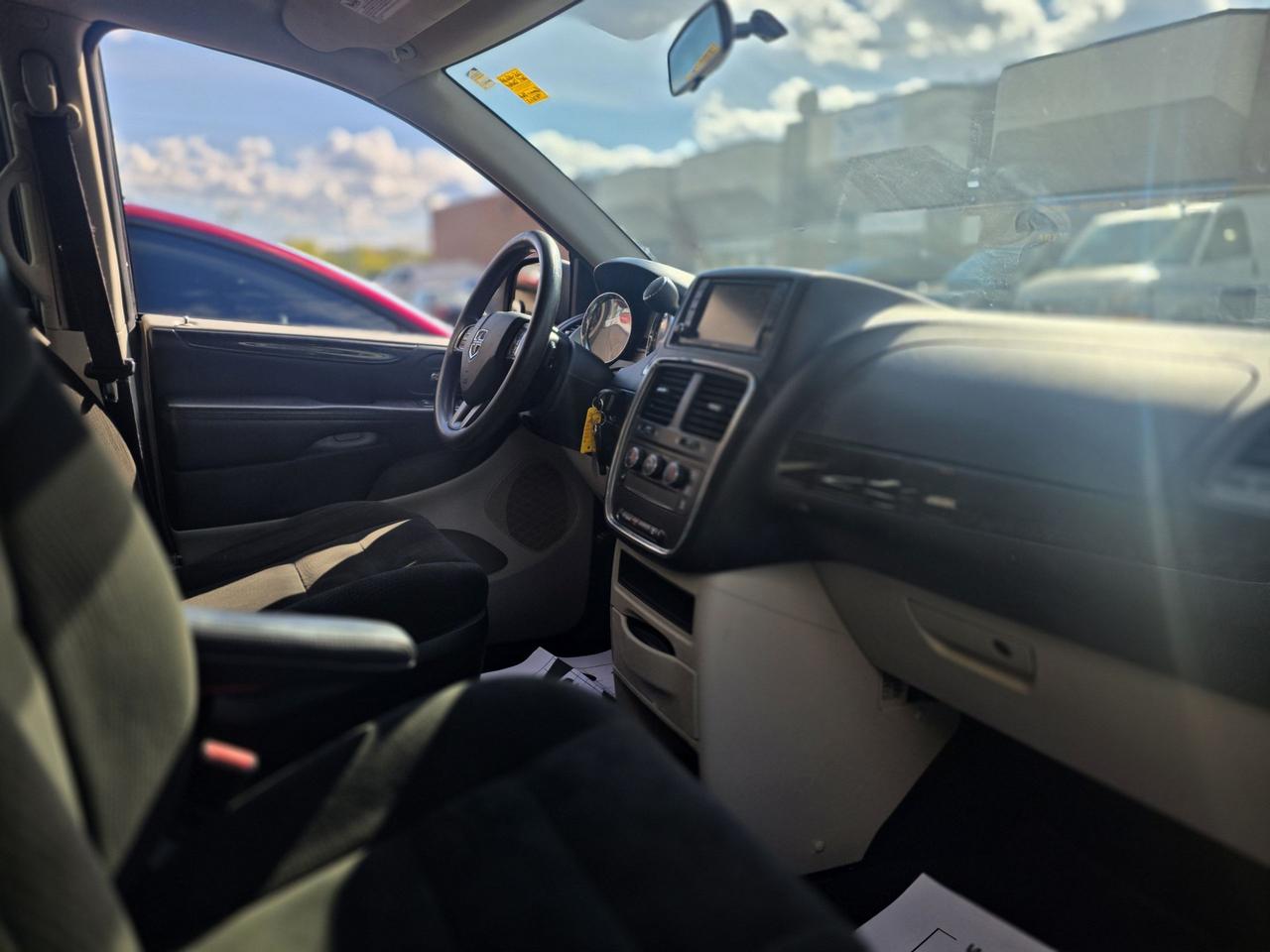 2015 Dodge Grand Caravan CANADA VALUE PACKAGE Photo
