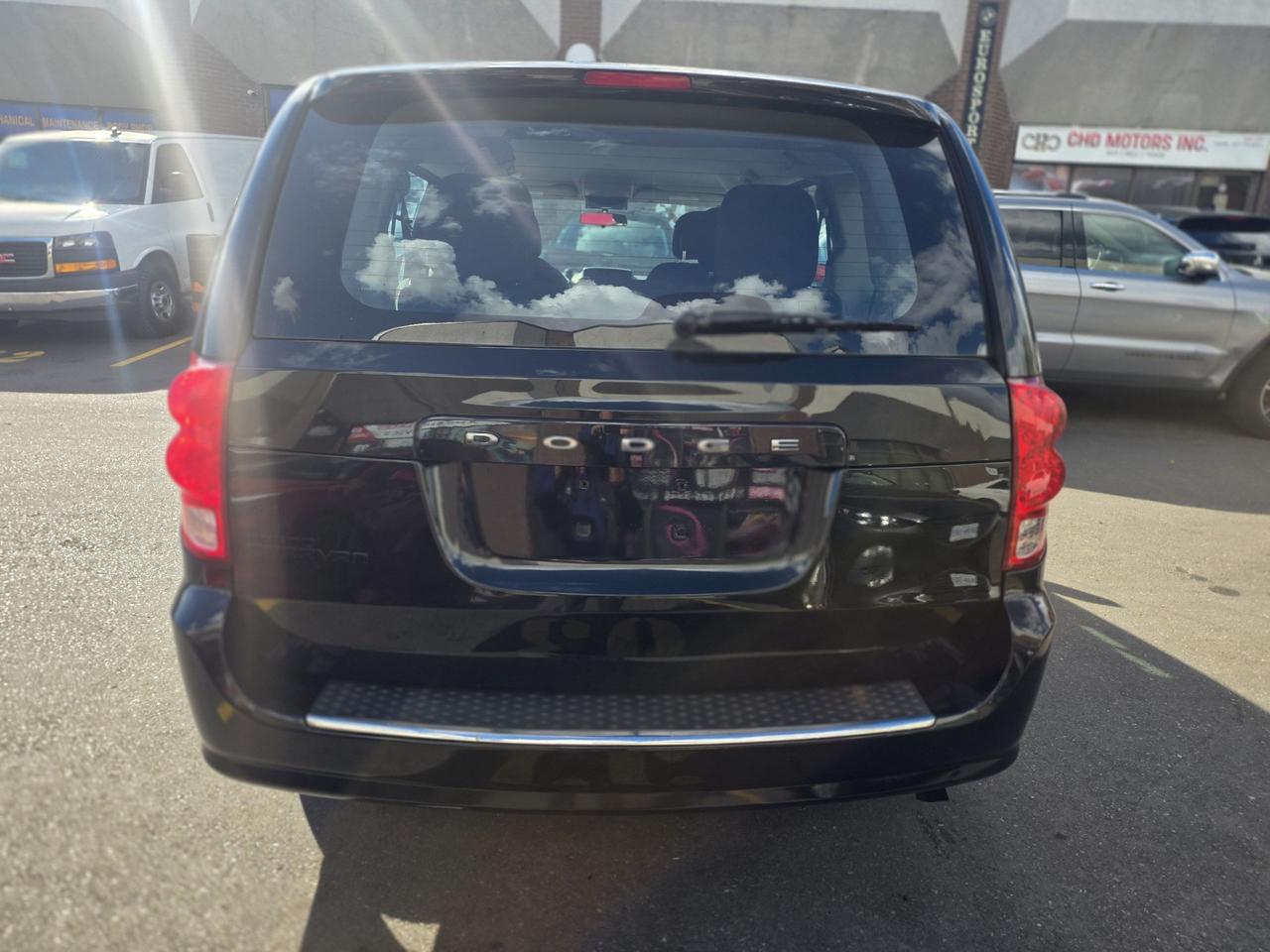 2015 Dodge Grand Caravan CANADA VALUE PACKAGE Photo
