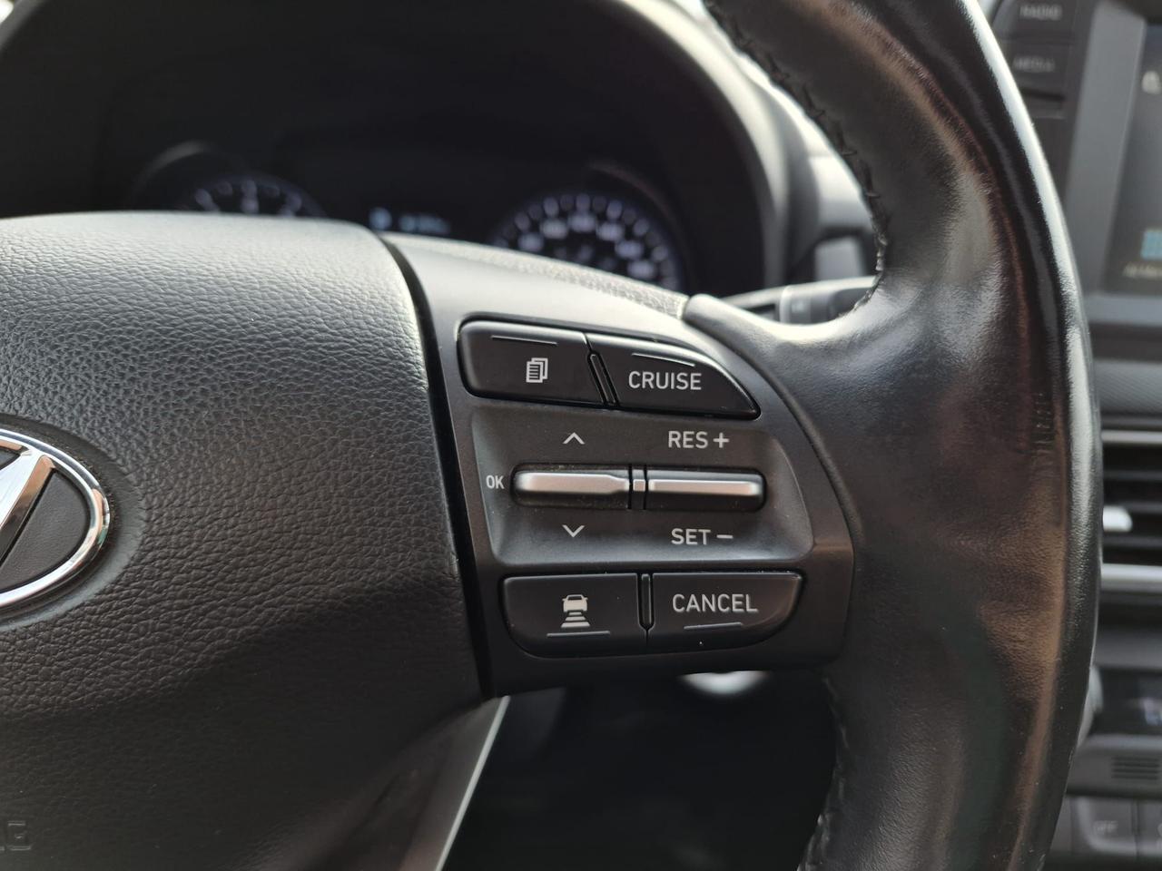 2020 Hyundai KONA 2.0L Luxury AWD Photo