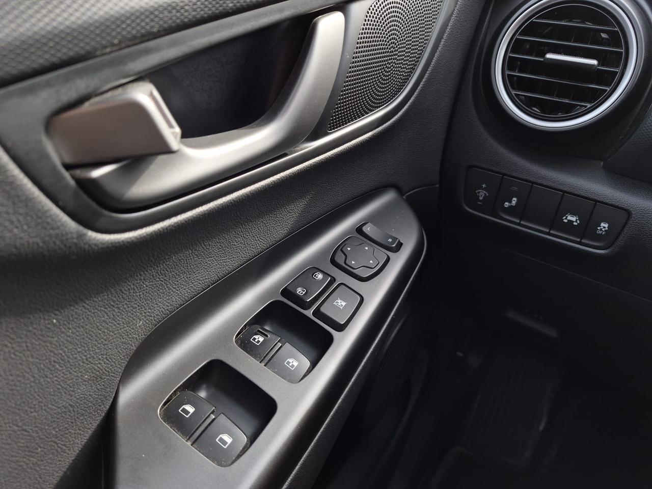 2020 Hyundai KONA 2.0L Luxury AWD Photo
