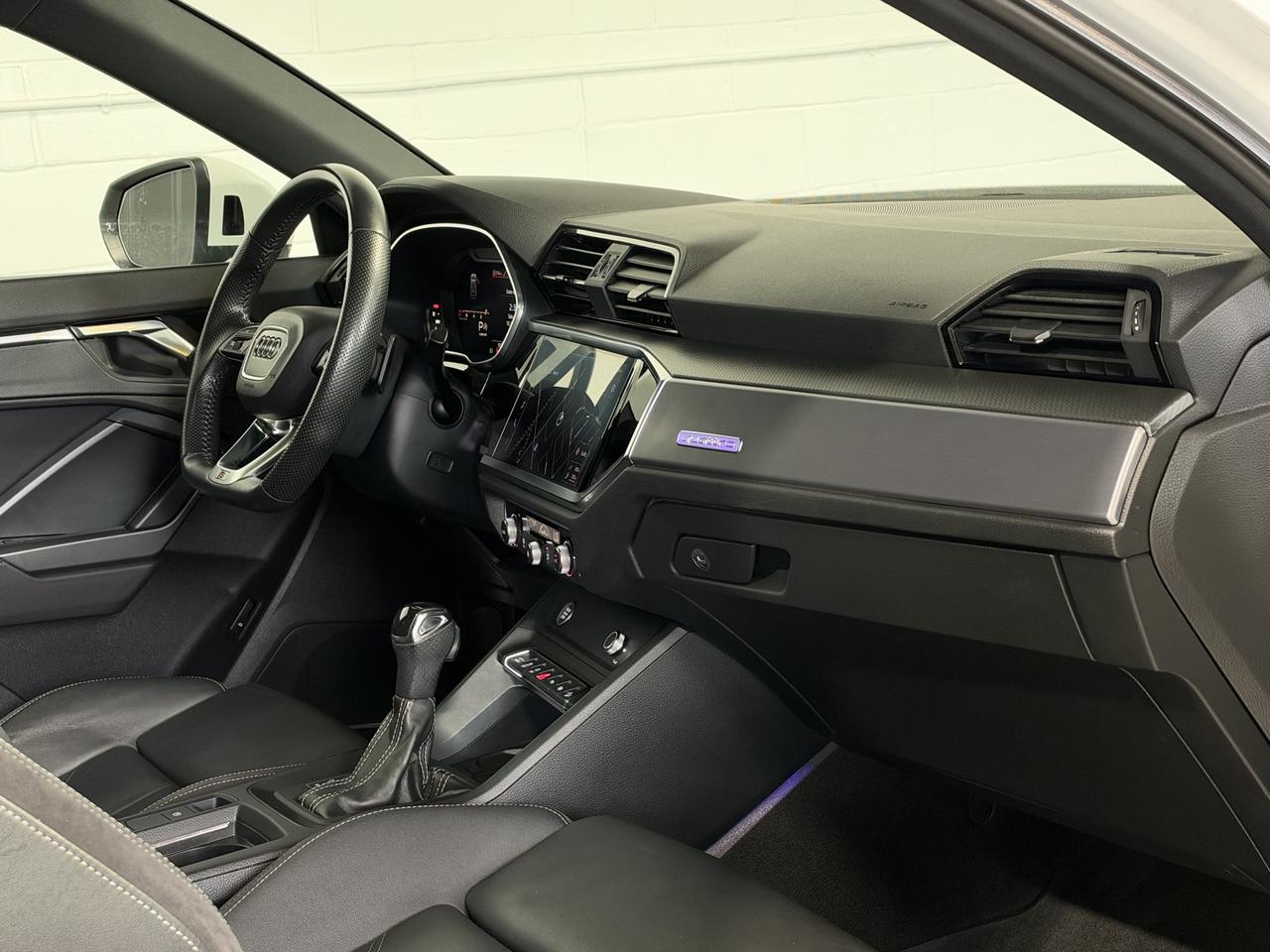 2019 Audi Q3 Technik S-Line, Navi, Sunroof, 360Cam Photo